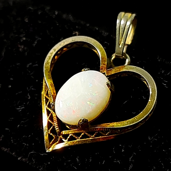 Vintage Glittering White Opal & Gold Filled Pendant & Chain (Libra Gemstone) - Picture 3 of 15